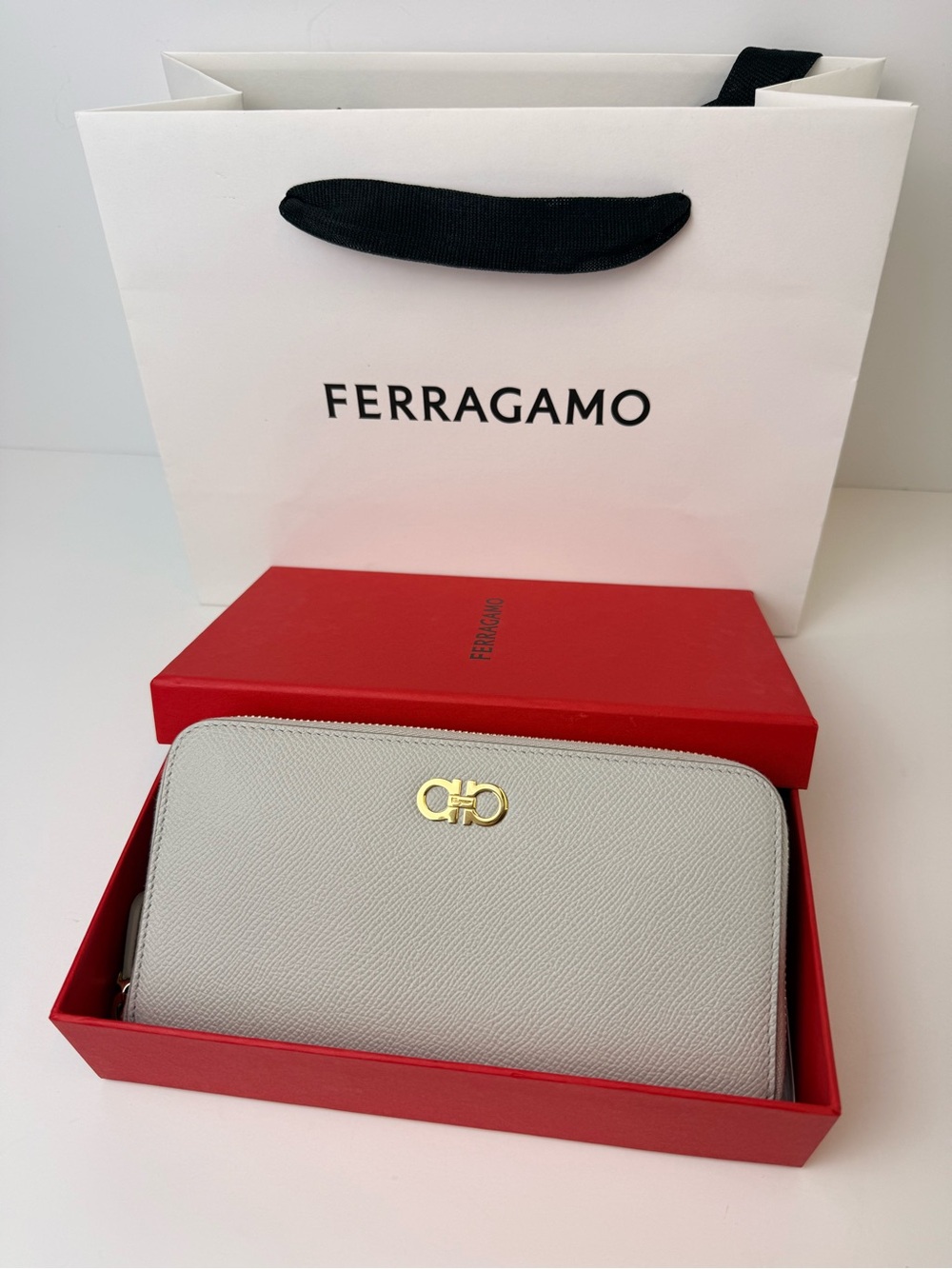 Salvatore Ferragamo Gancini Zip Around Wallet Pale Blue Gray Saffiano Leather - Picture 5 of 14